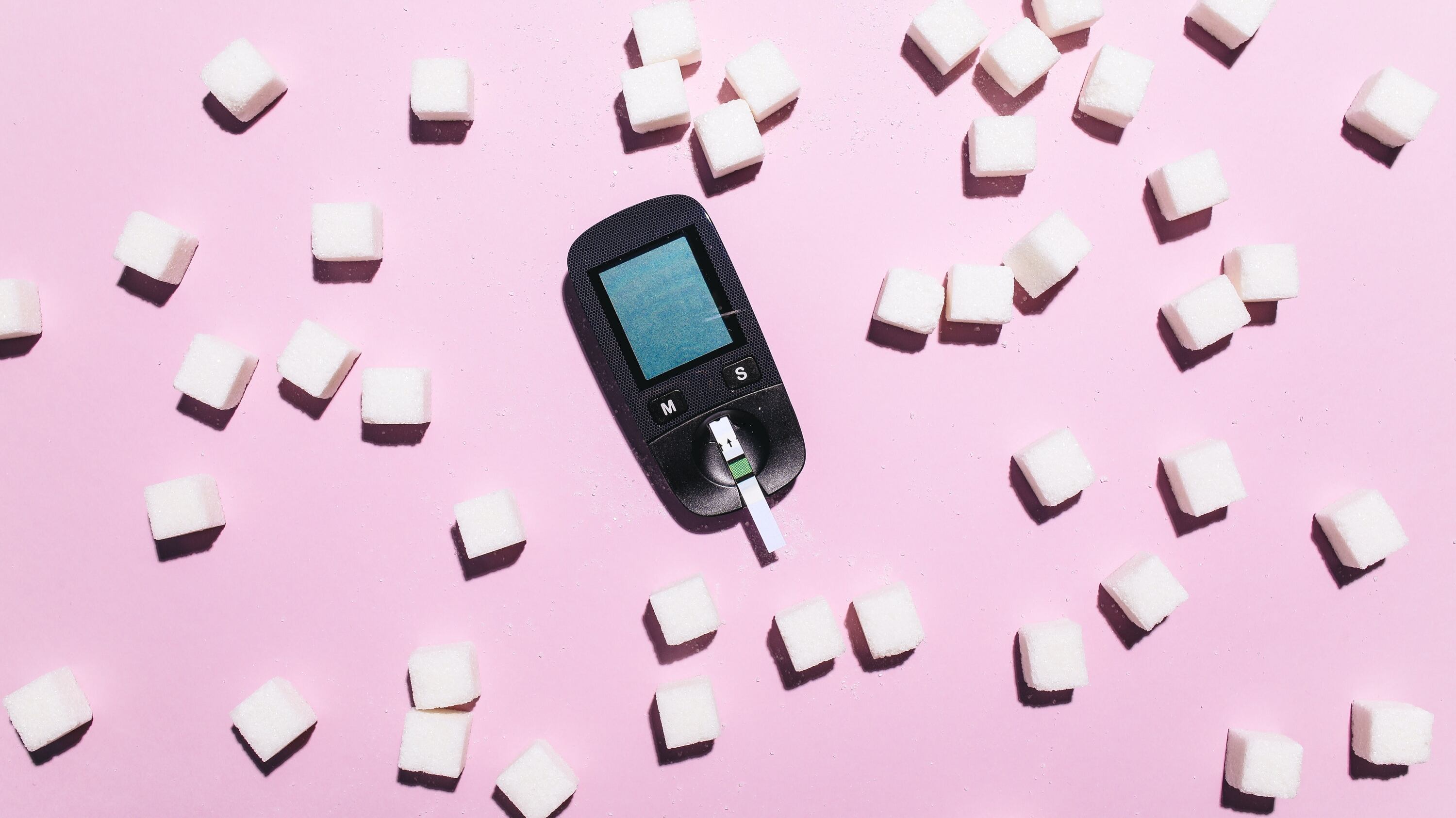 Diabete: qual è la differenza tra tipo 1 e 2. Lo screening sui bambini per prevenirlo