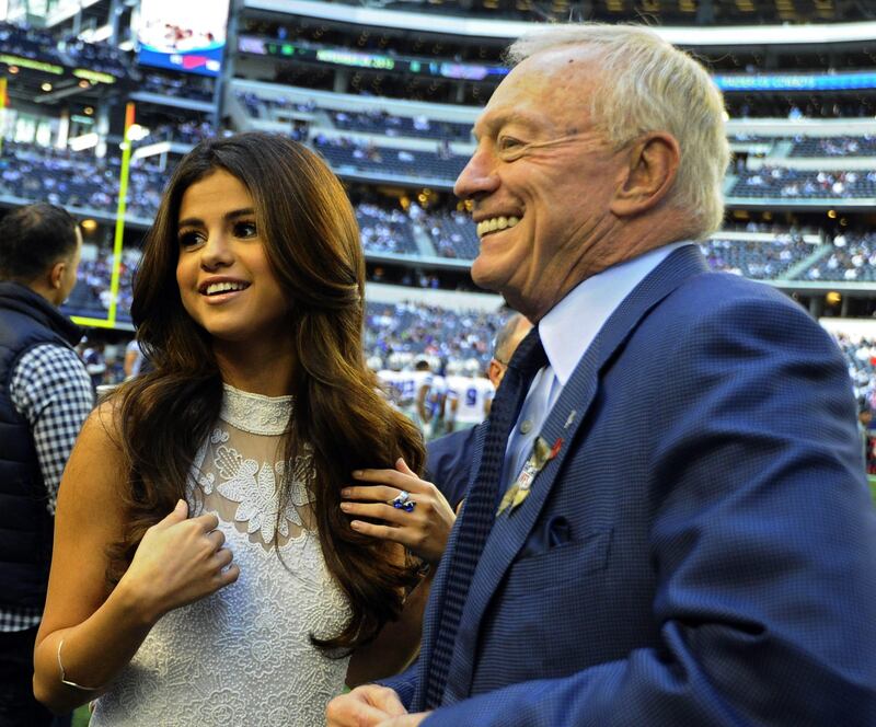 Jerry Jones Selena Gomez 2013