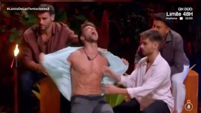 Temptation Island, scopre la fidanzata a letto con il tentatore: ecco come ha reagito