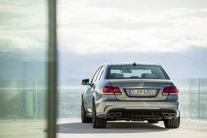 Mercedes E 63 AMG 6