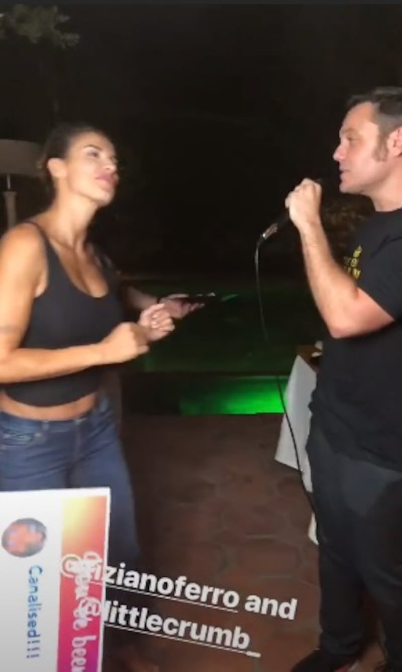 Festa a sorpresa per i 41 anni di Elisabetta Canalis 4