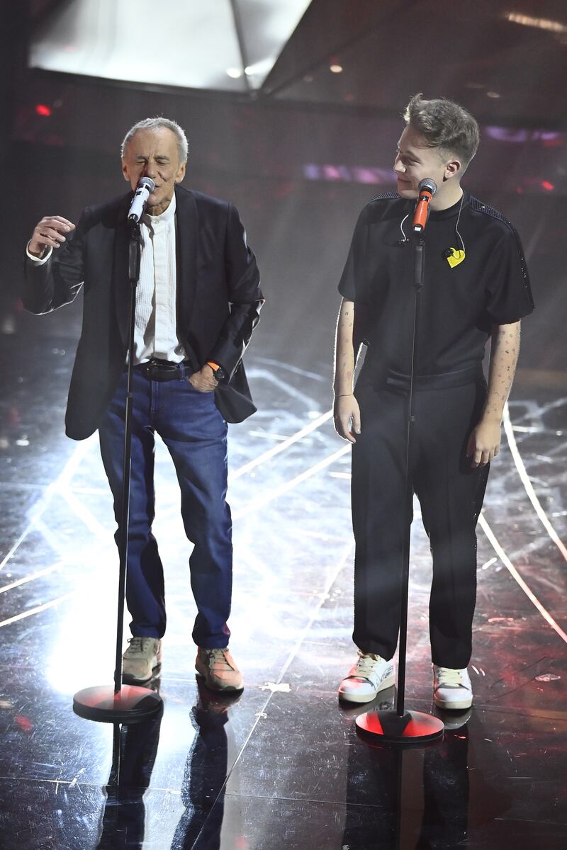 Sanremo 2024: ecco il look della quarta serata del Festival di Alfa 1