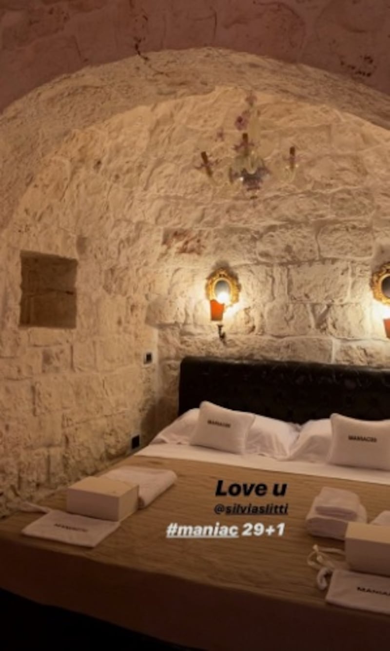 Andrea Iannone festeggia i 30 anni in Puglia con la sua Giulia 4
