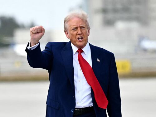 Donald un pazzo? Forse, ma non solo. Industria e debito i guai da risolvere