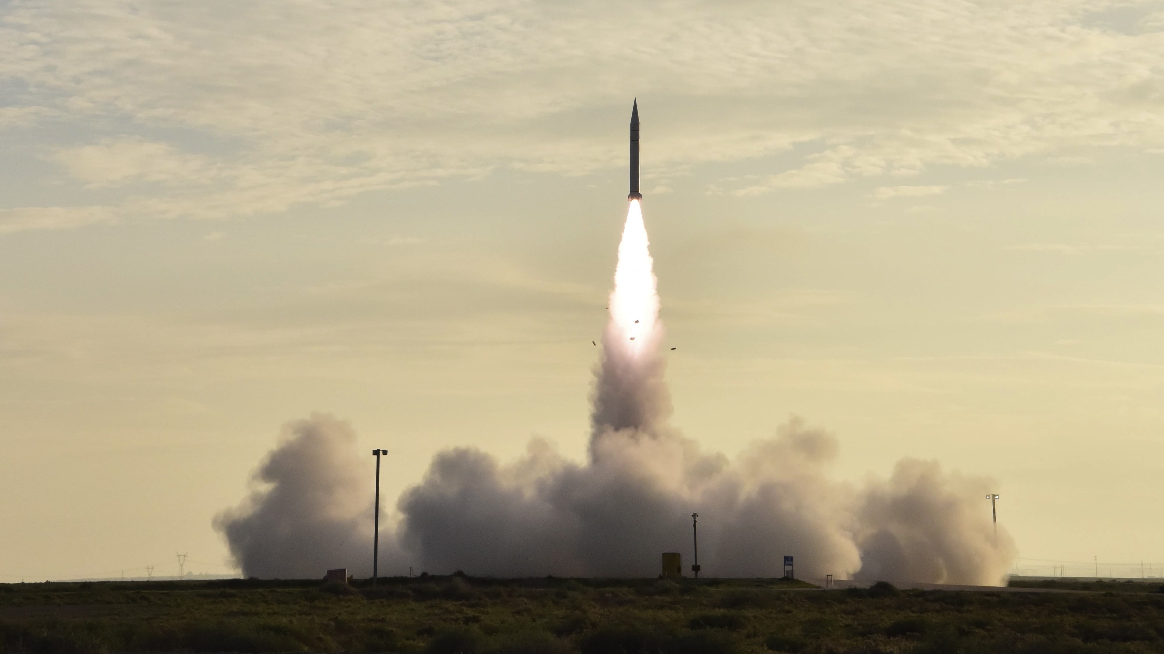 La gittata, le testate multiple e il progetto "Rubezh": cosa non torna nell'attacco russo con il missile Oreshnik
