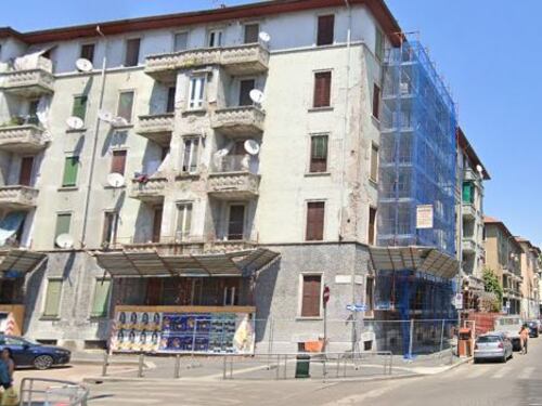 Milano, muoiono per covid e la casa viene occupata