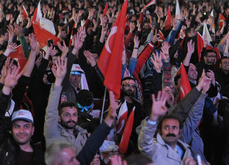 Ad Ankara la festa di chi sostiene Erdogan 2