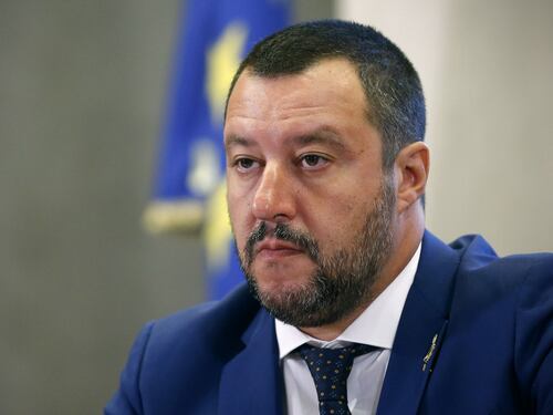 Sondaggi, boom della Lega: con il 33,5% è il primo partito nel Paese