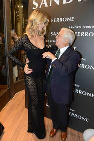 Elena Santarelli, trasparenze a Milano 52
