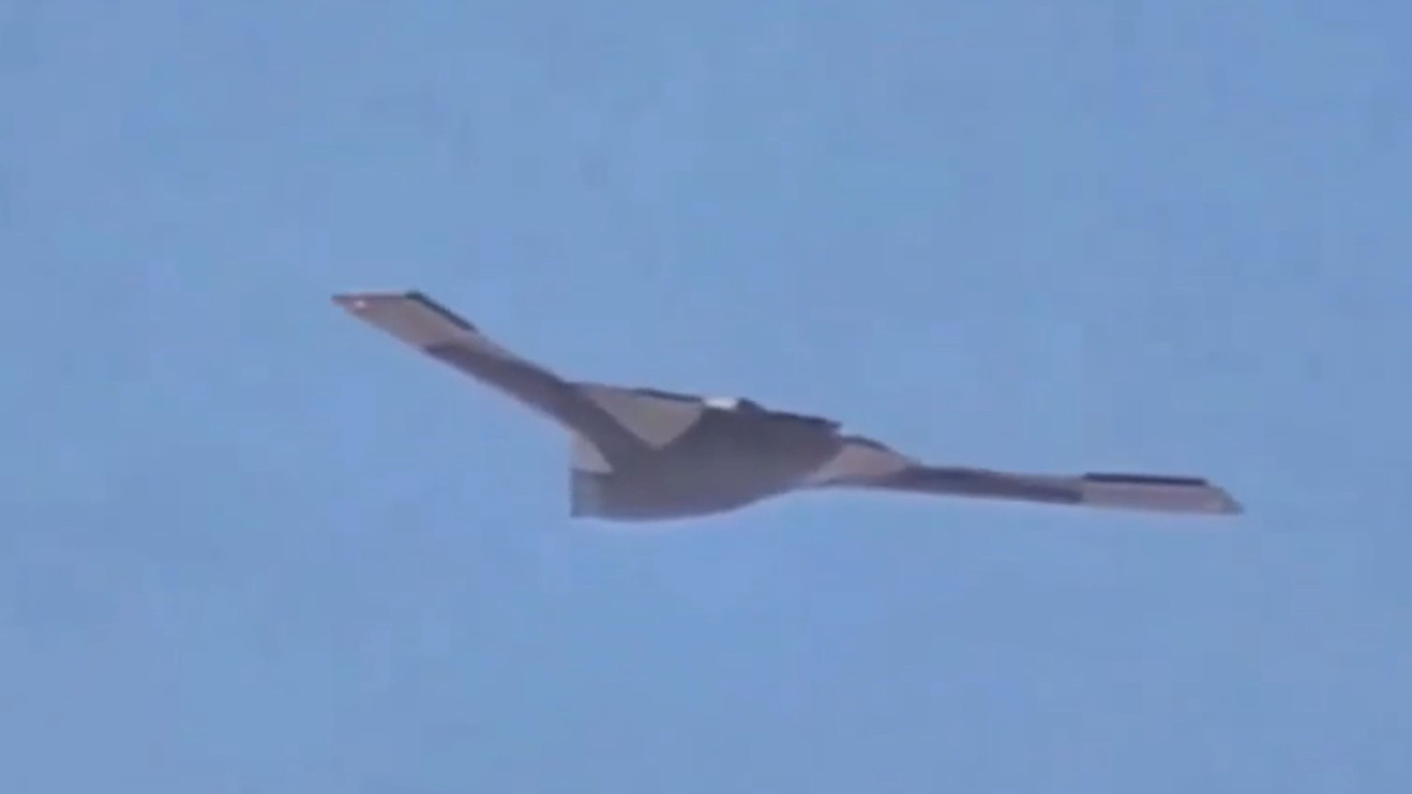La Cina sposta i super velivoli stealth: cosa succede nella base militare segreta del Dragone