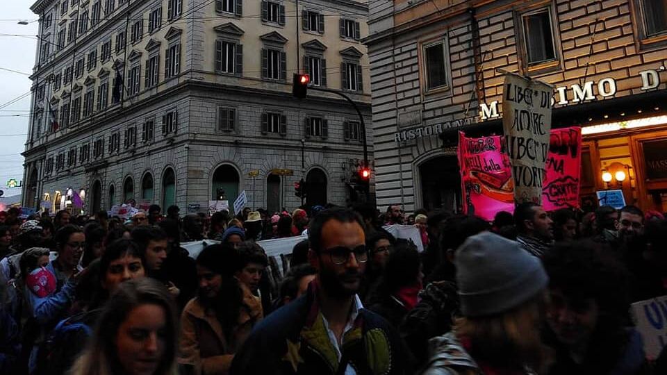 Roma, donne in piazza ricordano la morte di Desirée e Sara