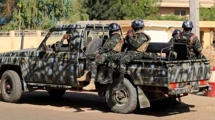 Niger, palazzo presidenziale circondato dai militari: "Tentativo di colpo di Stato"