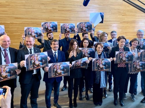 La Lega porta il presepe al parlamento Ue: "Difendiamo la tradizione"