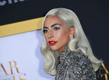 Lady Gaga, scollatura hot alla première 10