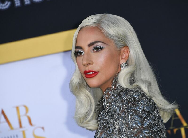 Lady Gaga, scollatura hot alla première 10