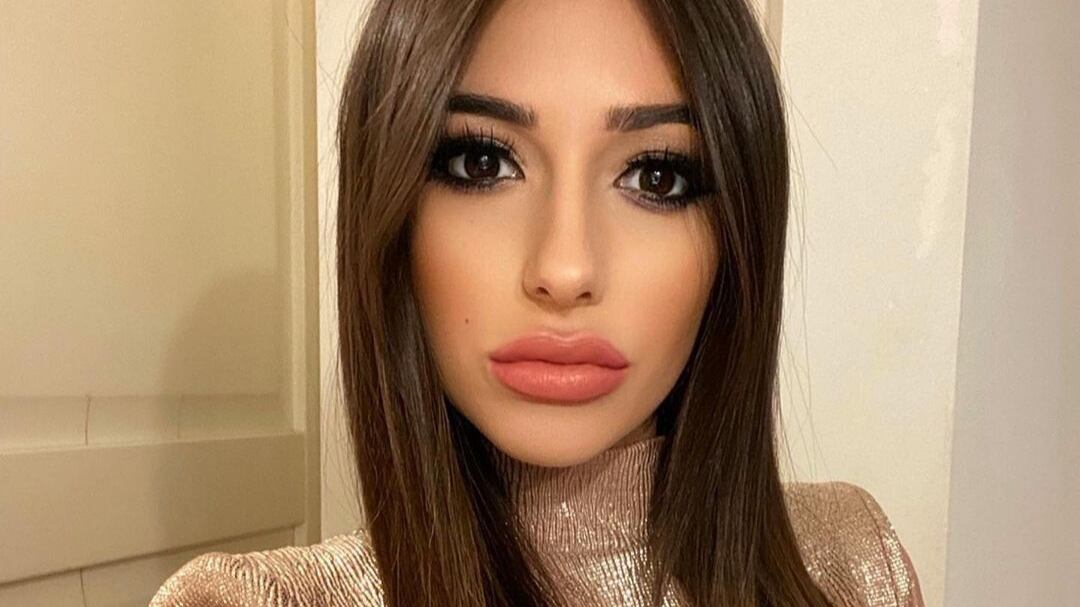 Milano, Dj Hellen molestata mentre è in auto: "Un ragazzo mi ha toccato il seno"