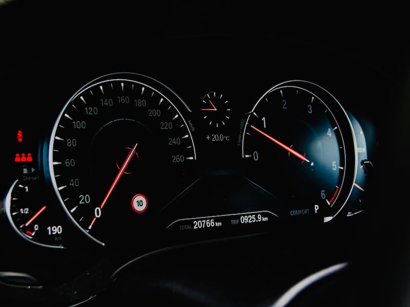 Guida autonoma, le nuove norme stradali in Italia: come cambia il Codice della strada