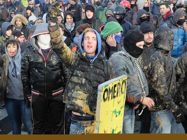 Milano, scontri al corteo 1