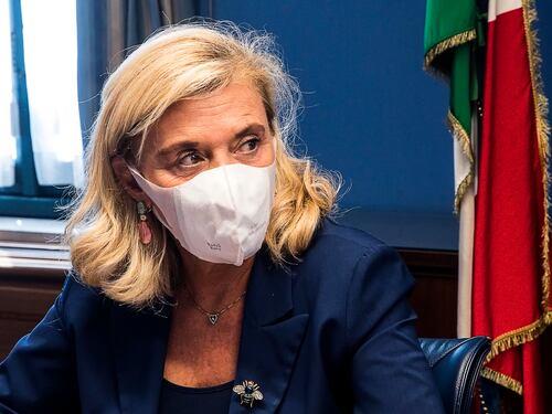 Rispunta il nome della Belloni. E scoppia subito il caos