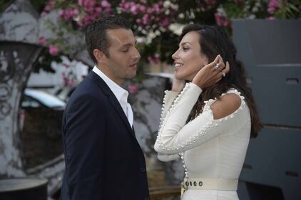 Madalina Ghenea sexy per i Premi Afrodite 16
