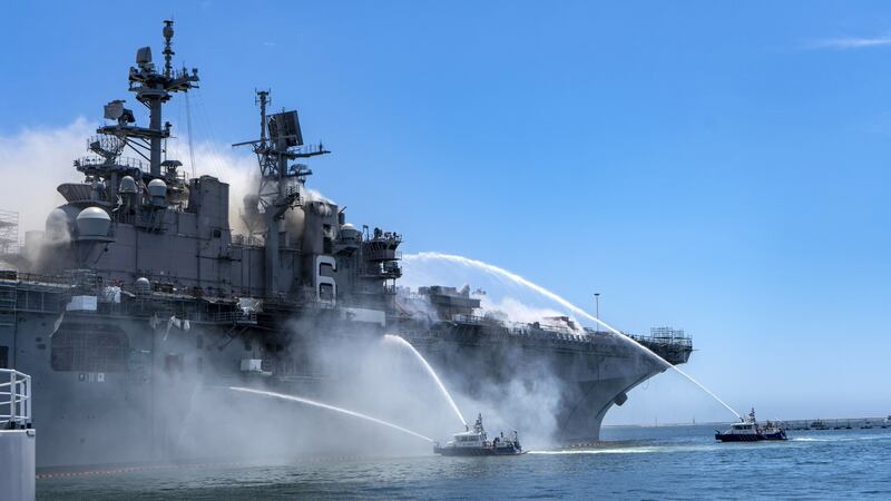 Incendio sulla Uss Bonhomme Richard 6
