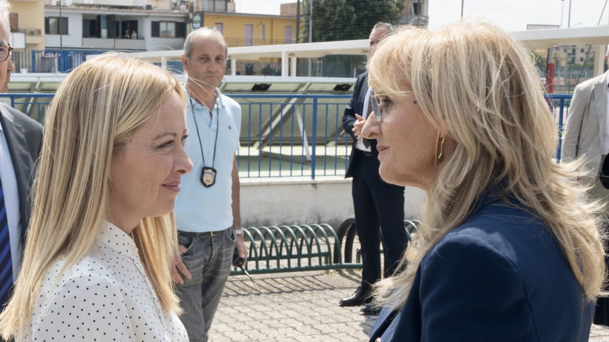 "C'è impegno del governo": la preside-coraggio promuove il piano Meloni su Caivano