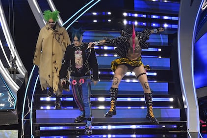 Sanremo 2024: ecco il look della terza serata del Festival di La Sad  1