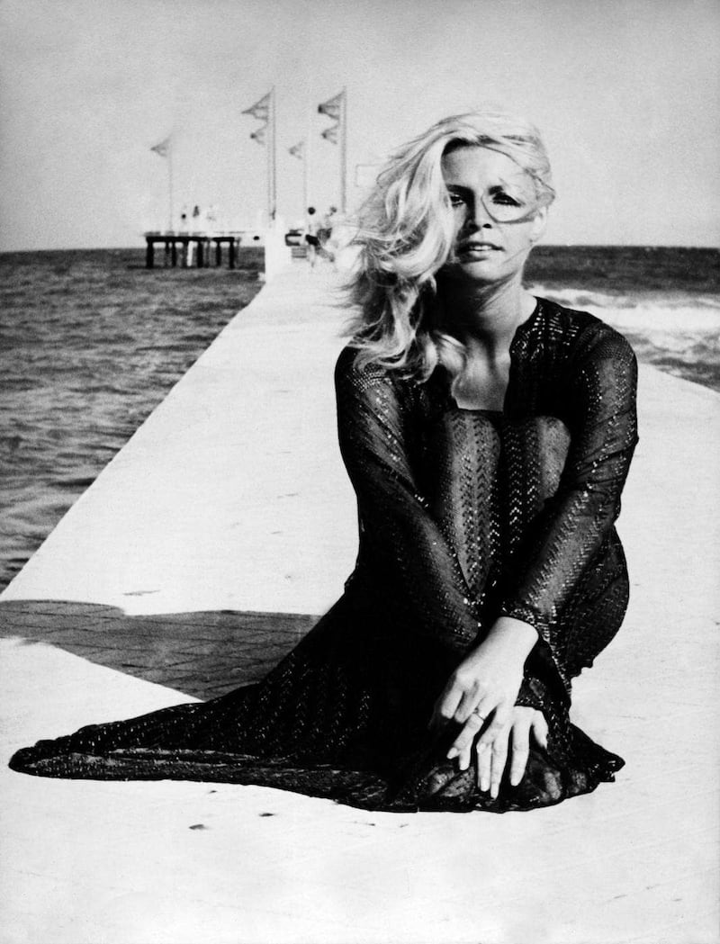 Patty Pravo, icona sexy ieri e oggi 16