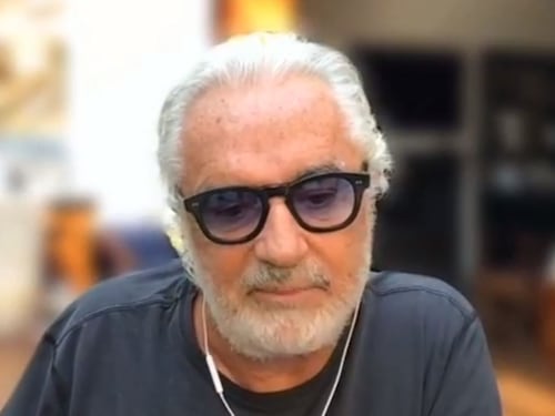 Briatore parla ai giovani: "Vi vedo assembrati senza mascherine, così il Paese rischia"
