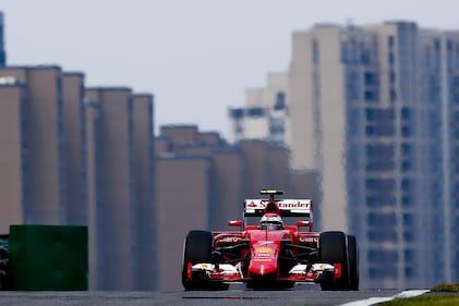Super Hamilton, pole position a Shanghai 3