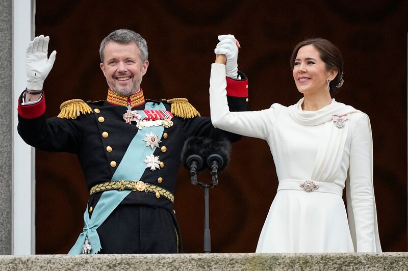 La regina Margrethe abdica. Sale al trono Re Frederik X 6