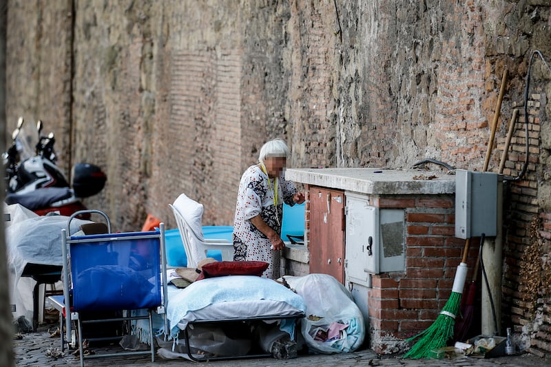 Roma, le tende tra i monumenti 4