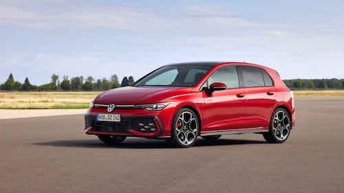 Volkswagen Golf 2024, guarda tutte le foto 5