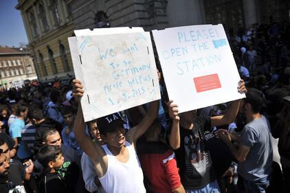 Budapest, gli immigrati prendono d'assalto la stazione 16