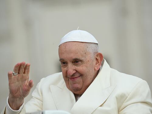 Papa Francesco: "Il sesso è dono di dio. Il porno? Una droga"