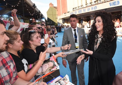 Cher e Meryl Streep, bacio lesbo in foto 1