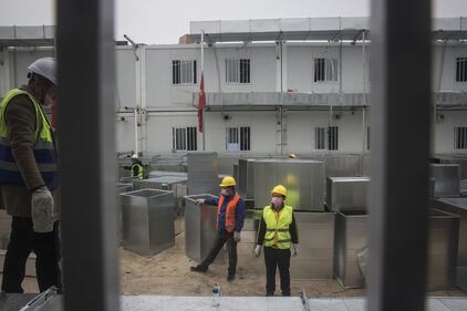 Le fasi della costruzione di Huoshenshan 5