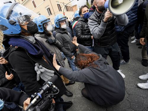 La ristoratrice in ginocchio: "È arrivata la bolletta, come si paga?"