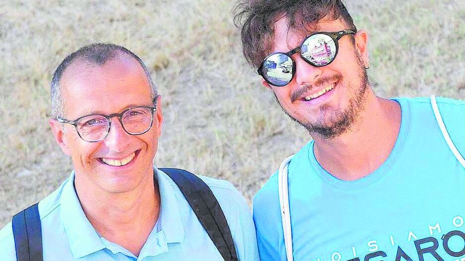 Una sim fa tremare il candidato Ricci. Ma fino alle urne la chat resta segreta