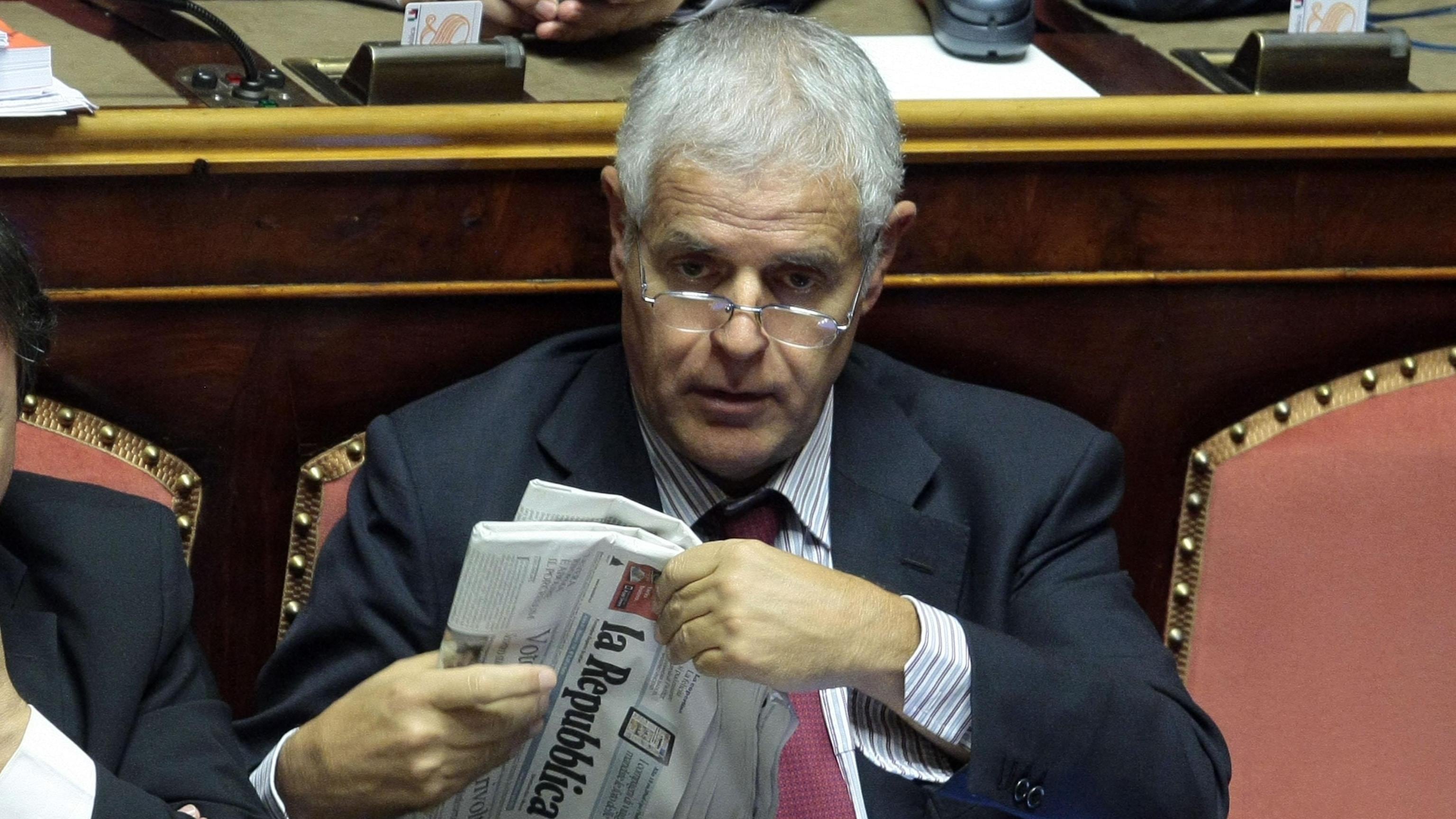 "Non vogliamo la scissione: il Cav rimane il capo di tutti"