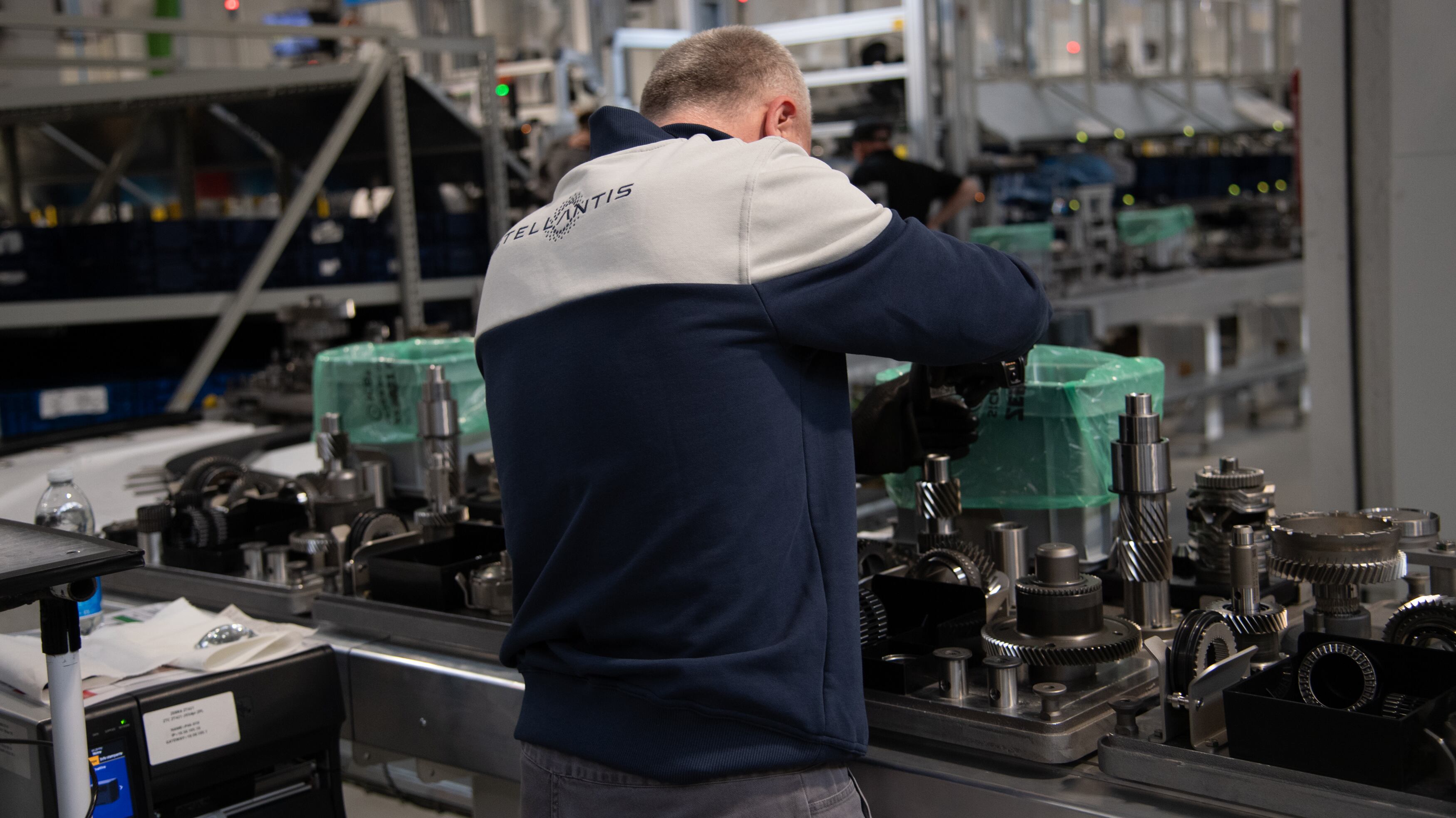 Mirafiori, operai in cassa integrazione ma i capi reparto ricevono fino a 5mila euro di aumento