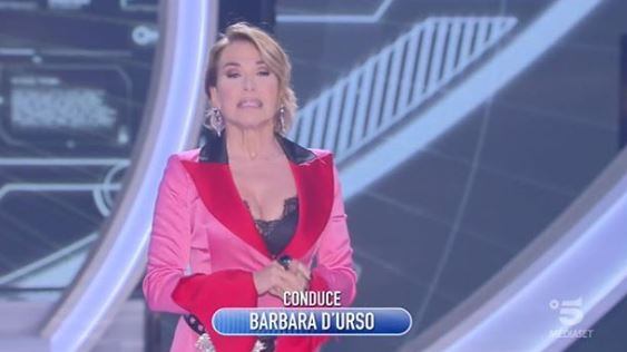 D'Urso contro Fontana: "Famiglia è chi si ama"