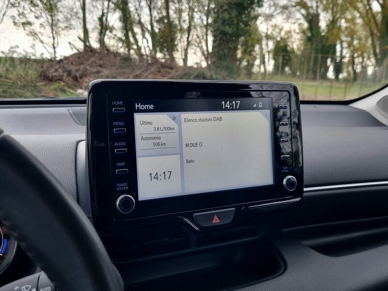 Mazda2 Hybrid prova su strada: guarda le foto 20