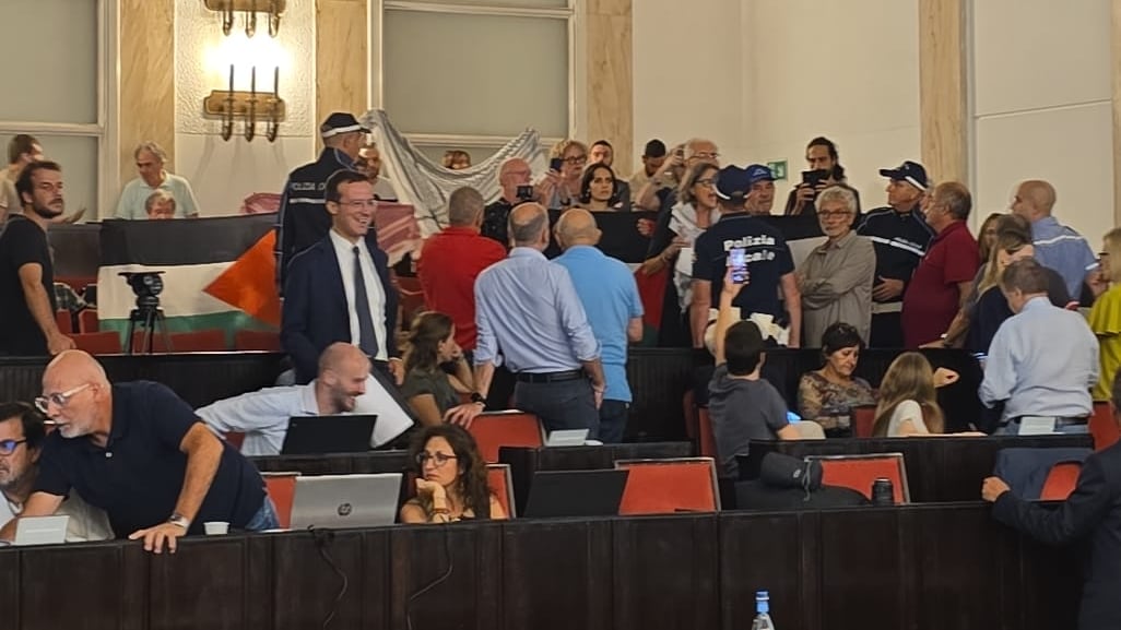 La farsa del gemellaggio di Tel Aviv: protesta pro Palestina a Milano