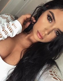 Demi Rose, la modella sexy alta 1.58 3