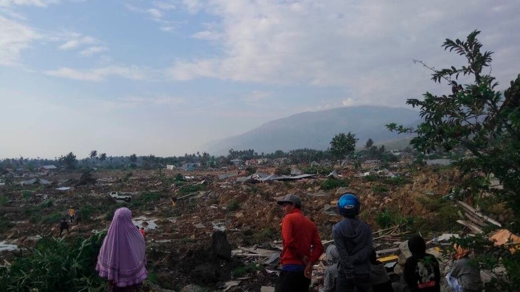 Ecatombe in Indonesia. Oltre 800 i morti per terremoto e tsunami