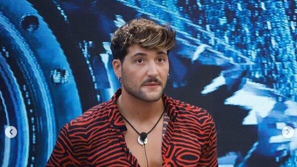 Gf Vip, Matteo Alessandroni si dichiara single e la fidanzata sbotta