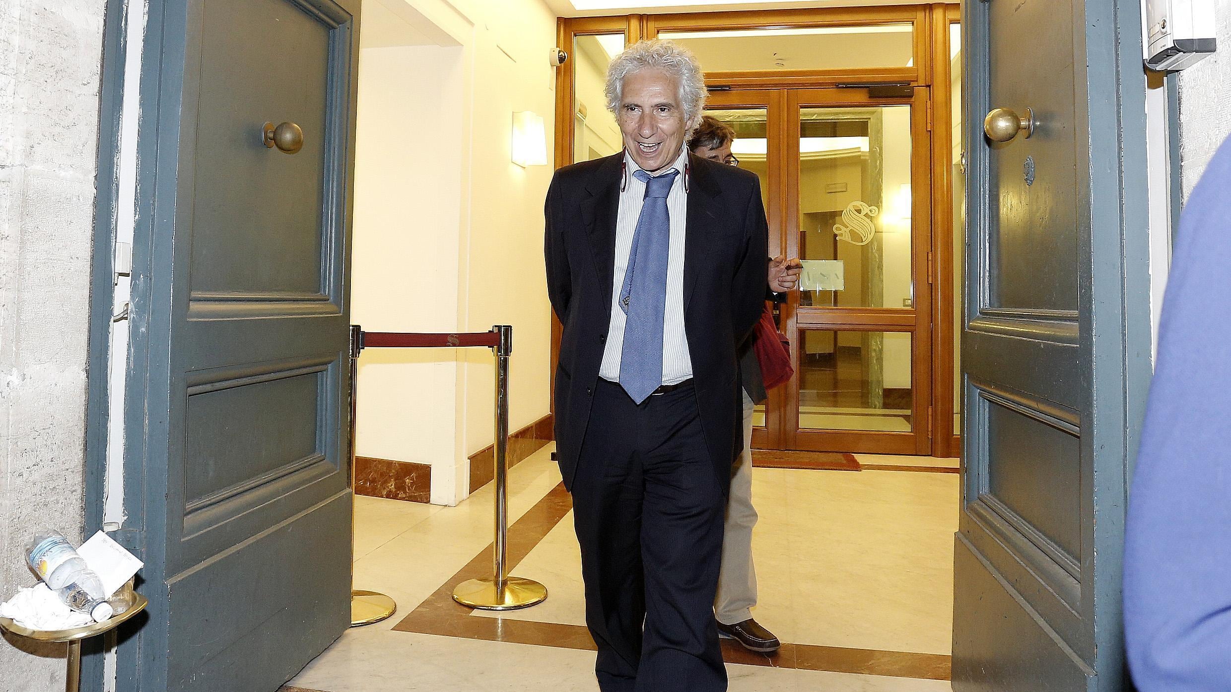 La retromarcia di Mineo: dopo i veleni chiede scusa