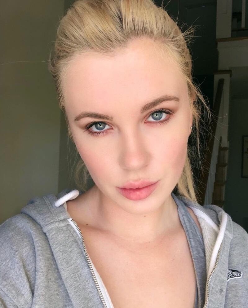 Ireland Baldwin, immagini sexy 12