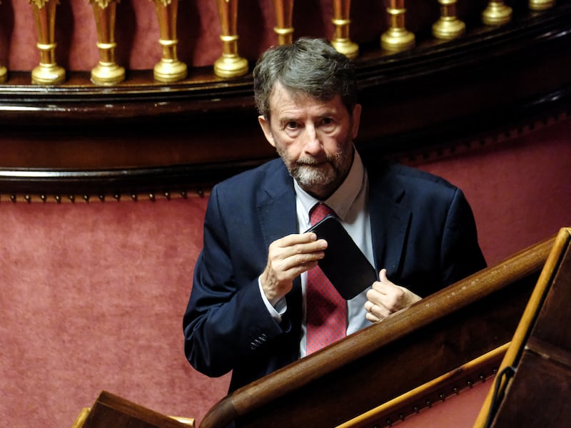 Cade il segreto, Franceschini rivela: “Ho il Parkinson addio ambizioni”